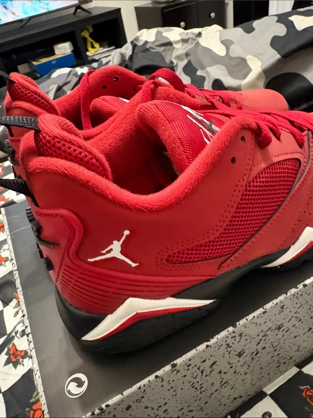 Jordan  MVP 92 Red Low-Top Sneakers with White Jumpman logo New mns sz 8